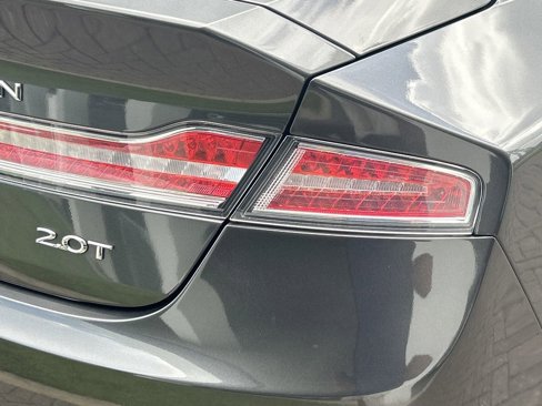 Used 2020 Lincoln MKZ w/ Convenience Package image 10