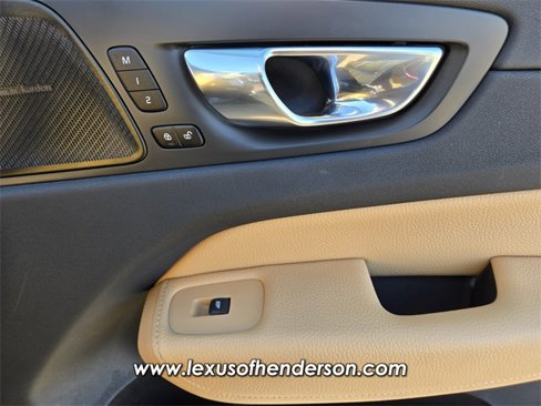 Used 2019 Volvo XC60 T6 Inscription image 20