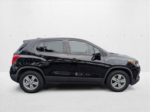 Used 2020 Chevrolet Trax LS image 4