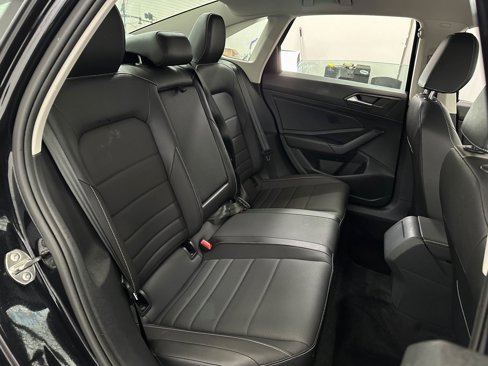 Used 2024 Volkswagen Jetta SE image 18