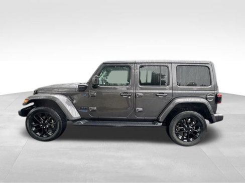Used 2021 Jeep Wrangler Unlimited Sahara image 5