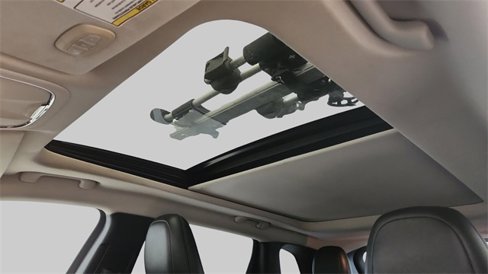 Used 2015 Jeep Cherokee Trailhawk w/ Comfort/Convenience Group image 11