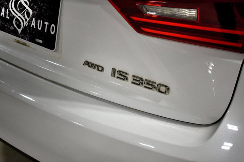 Used 2016 Lexus IS 350 AWD image 8