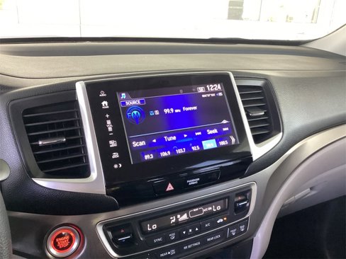 Used 2017 Honda Pilot EX image 13