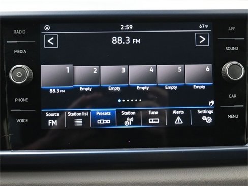 Used 2022 Volkswagen Taos SE image 20