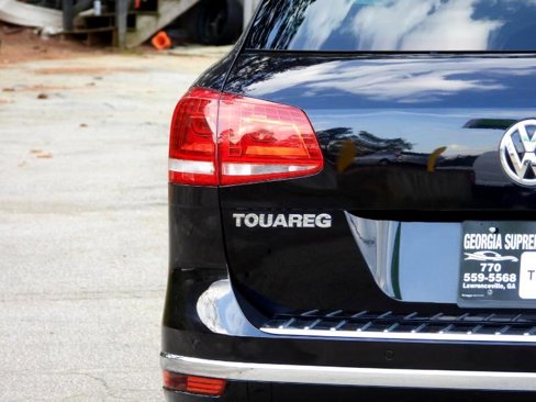 Used 2016 Volkswagen Touareg Sport image 7