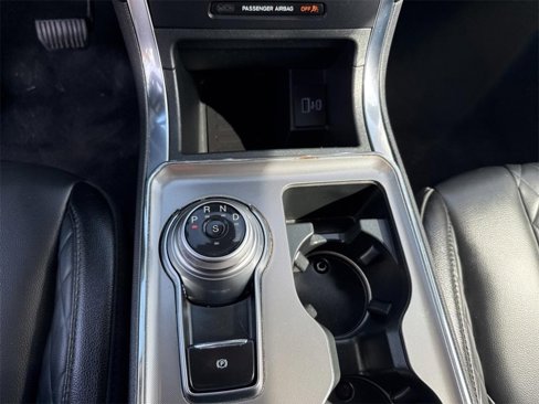Used 2024 Ford Edge Titanium image 16