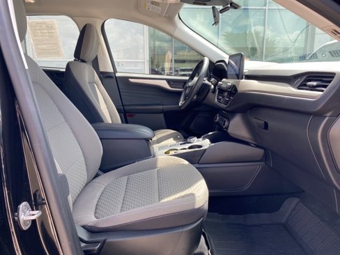 Used 2022 Ford Escape SE w/ SE Sport Appearance Package image 12