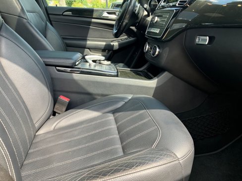 Used 2019 Mercedes-Benz GLE 400 4MATIC image 36