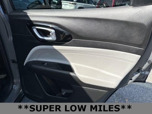 Used 2022 Jeep Compass Limited image 15