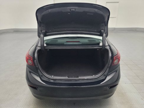 Used 2016 MAZDA MAZDA3 i Grand Touring image 29