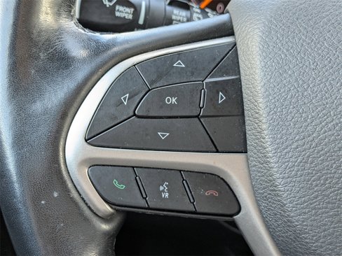 Used 2021 Jeep Grand Cherokee Laredo X image 33