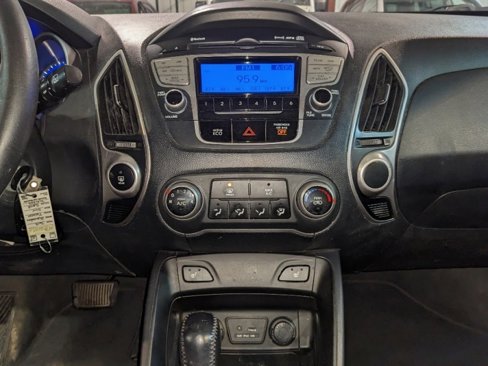 Used 2013 Hyundai Tucson Limited image 32
