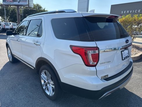 Used 2017 Ford Explorer Limited w/ Equipment Group 301A image 8