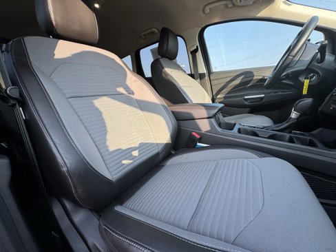 Used 2018 Ford Escape SE w/ SE Sport Appearance Package image 26