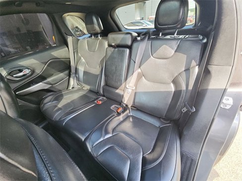 Used 2020 Jeep Cherokee High Altitude image 23