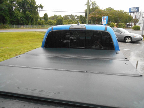 Used 2017 Toyota Tacoma Limited image 5