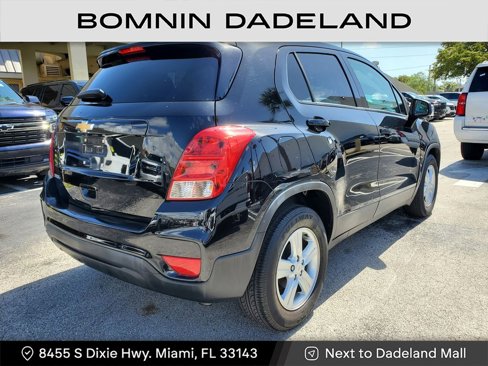 Used 2021 Chevrolet Trax LS w/ Tint and Cruise Package image 3
