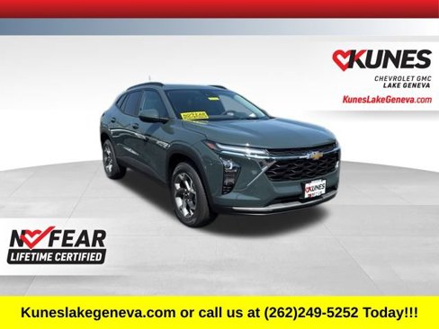 New 2025 Chevrolet Trax LT w/ Driver Confidence Package image 1