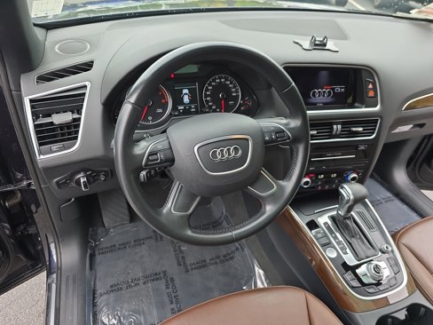 Used 2017 Audi Q5 2.0T Premium Plus w/ Technology Package image 16