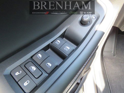 New 2025 Jeep Grand Cherokee L Laredo image 11