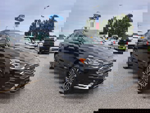 Used 2018 Ford Fusion SE w/ Equipment Group 602A image 7