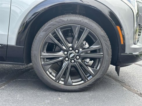 New 2025 Cadillac Optiq Sport 2 w/ LPO, Floor Liner Package image 7