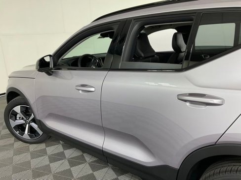 New 2026 Volvo XC40 B5 Plus w/ Protection Package Premier image 37