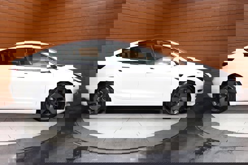 Used 2023 Tesla Model 3 Standard Range image 19