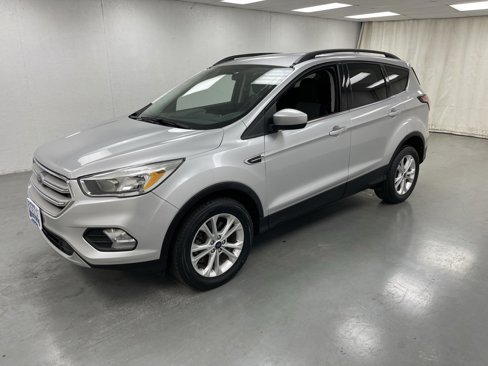 Used 2018 Ford Escape SE image 1