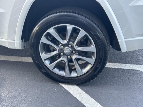 Used 2018 Jeep Grand Cherokee Overland image 10