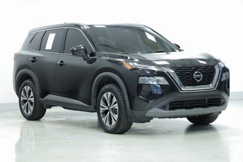 Used 2021 Nissan Rogue SV image 3