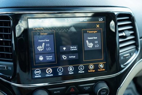Used 2021 Jeep Grand Cherokee Limited image 23