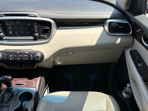 Used 2017 Kia Sorento EX image 12