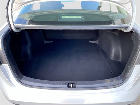 Used 2022 Toyota Corolla LE image 23