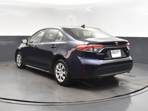 Used 2023 Toyota Corolla LE image 5