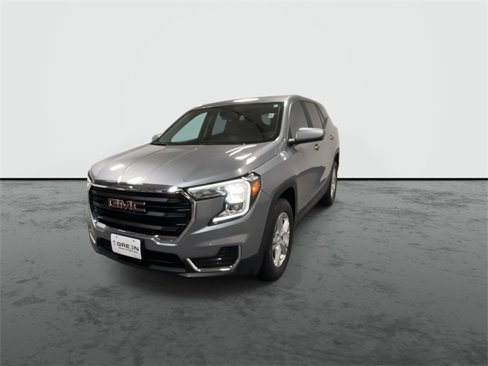 Used 2024 GMC Terrain SLE image 4