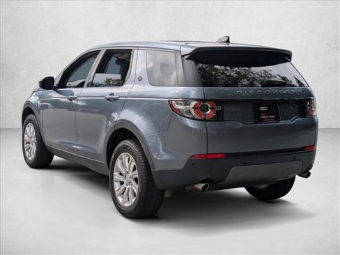 Used 2019 Land Rover Discovery Sport SE image 6