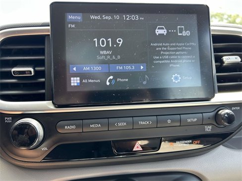 Certified 2020 Hyundai Venue SEL image 21