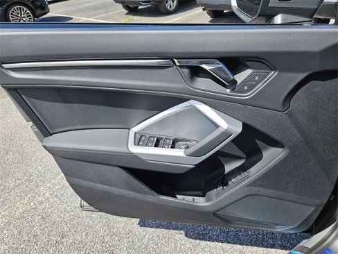New 2025 Audi Q3 2.0T Premium image 7