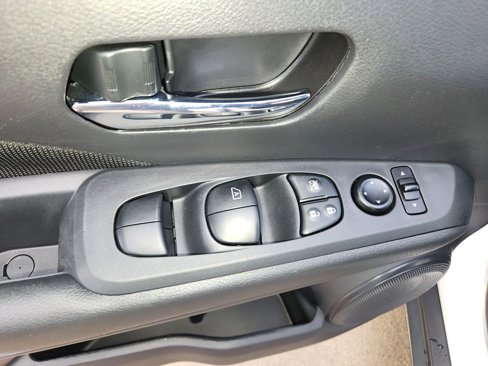 Certified 2021 Nissan Kicks SV w/ Interior Electronics Package image 28