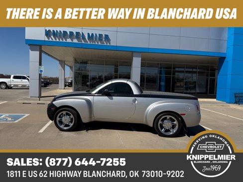 Used 2005 Chevrolet SSR w/ Preferred Equipment Group image 1
