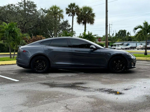 Used 2016 Tesla Model S 70 image 4