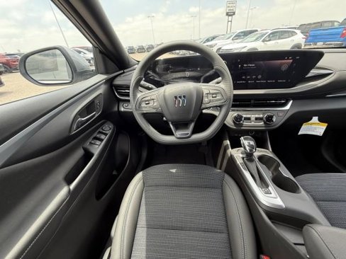 New 2025 Buick Envista Preferred image 19
