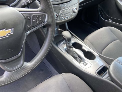 Used 2023 Chevrolet Malibu LT image 12