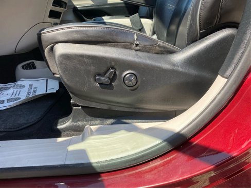 Used 2018 Chrysler Pacifica Limited image 19
