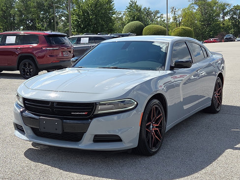 Used 2021 Dodge Charger SXT w/ Blacktop Package image 2