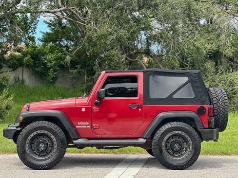 Used 2013 Jeep Wrangler Sport image 2