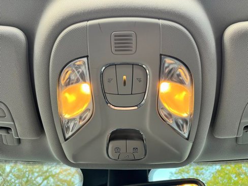 Used 2022 Jeep Compass Limited w/ Sun and Sound Group image 30