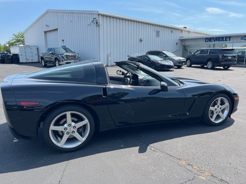 Used 2005 Chevrolet Corvette Coupe w/ Preferred Equipment Group image 8